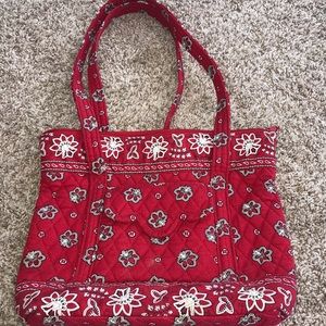 Vera Bradley red and white patterned tote